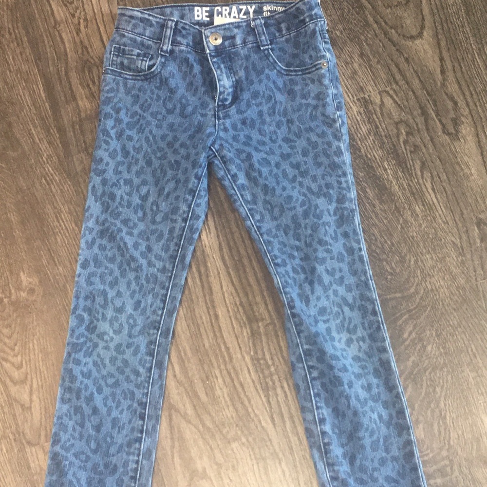 **Girls cheetah printed jeans